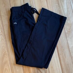 NrG by Barco Women's Junior Fit Straight Leg Scrub Pant Black XS Tall